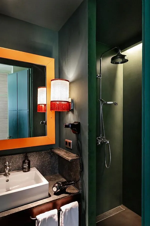 ***  Hotel Chic&Basic Habana Hoose Barcellona Spagna