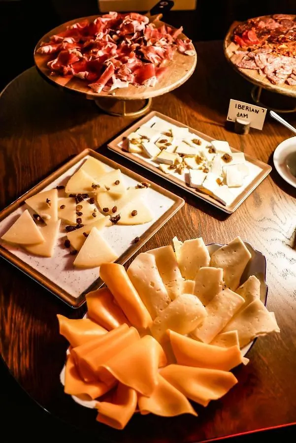 Chic&Basic Habana Hoose Hotel Barcelona 3*,